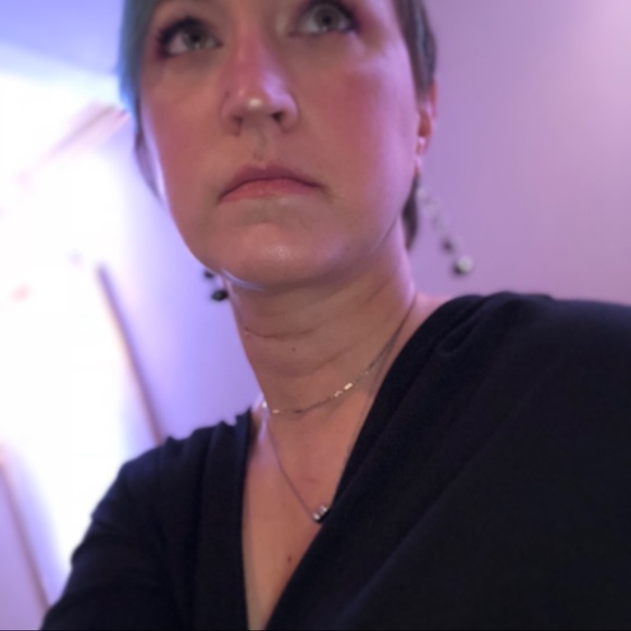 Meet your Posher, Jennifer - Picture 2 of 4